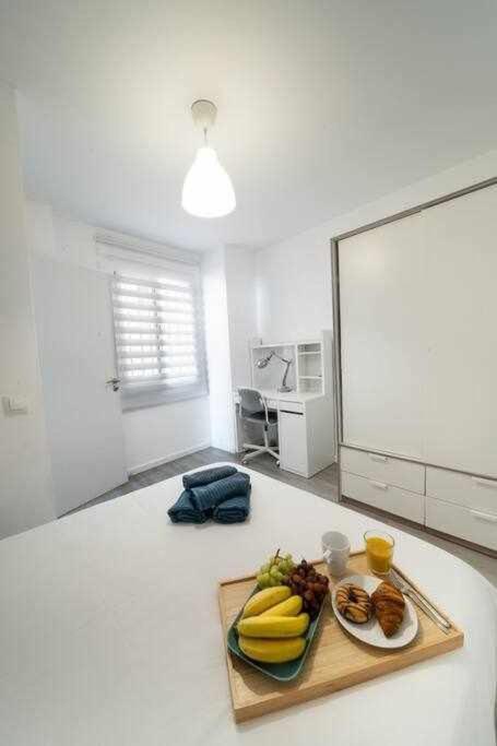 1 Room Atico Pedregalejo Малага Екстериор снимка