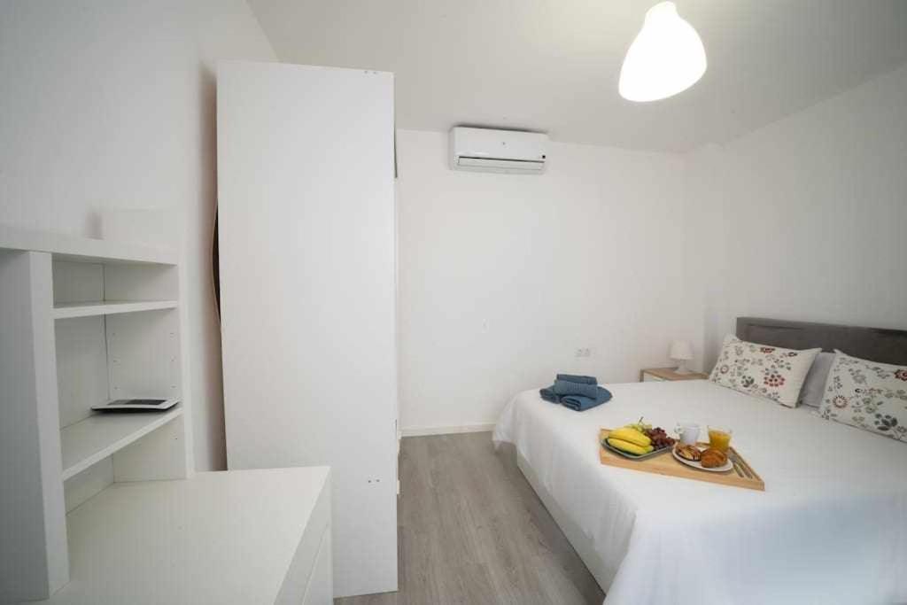 1 Room Atico Pedregalejo Малага Екстериор снимка