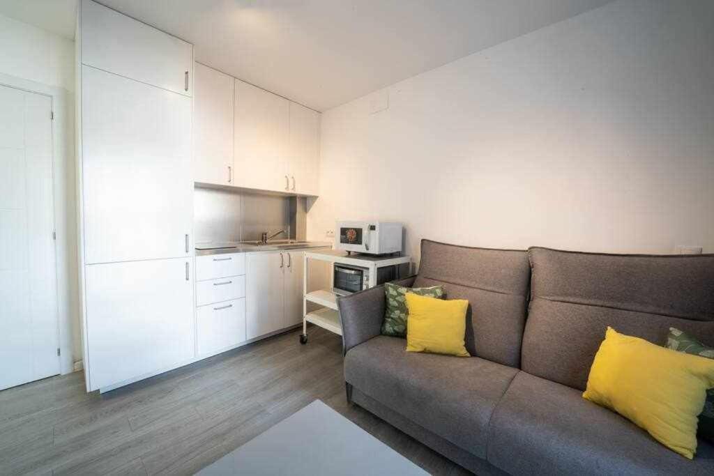 1 Room Atico Pedregalejo Малага Екстериор снимка
